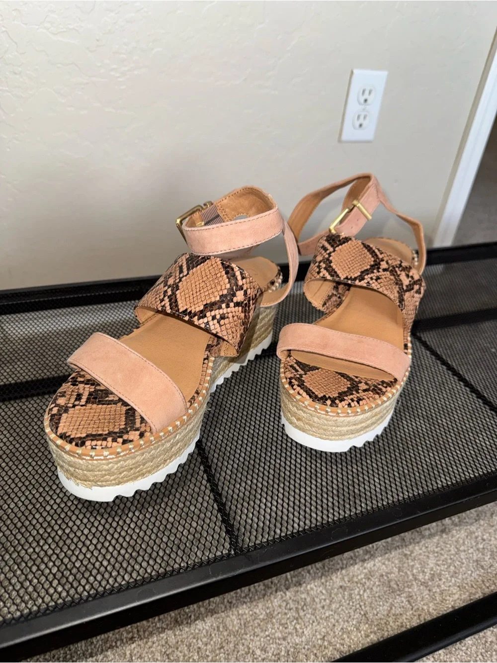 Crown Vintage Pink Snake-Print Platform Wedge Sandals - Never Worn